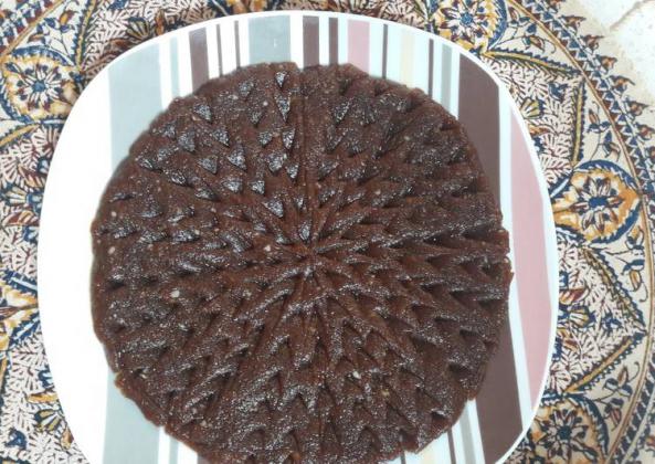 بررسی طبع حلوا سیاه در طب سنتی