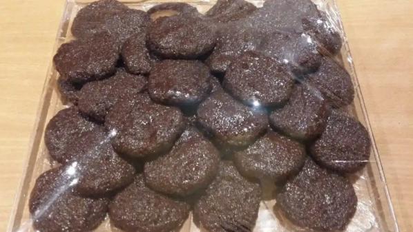 بسته بندی 3 کیلویی حلوا سیاه گردویی