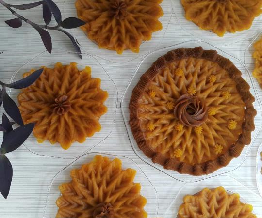 بازار پخش حلوا سیاه محلی