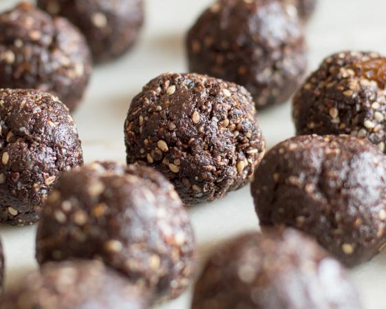 معرفی بهترین نوع حلوا سیاه گردویی