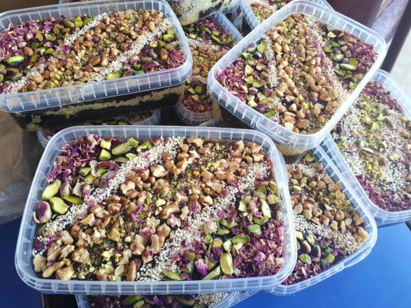 بازار فروش حلوا سیاه پسته ای